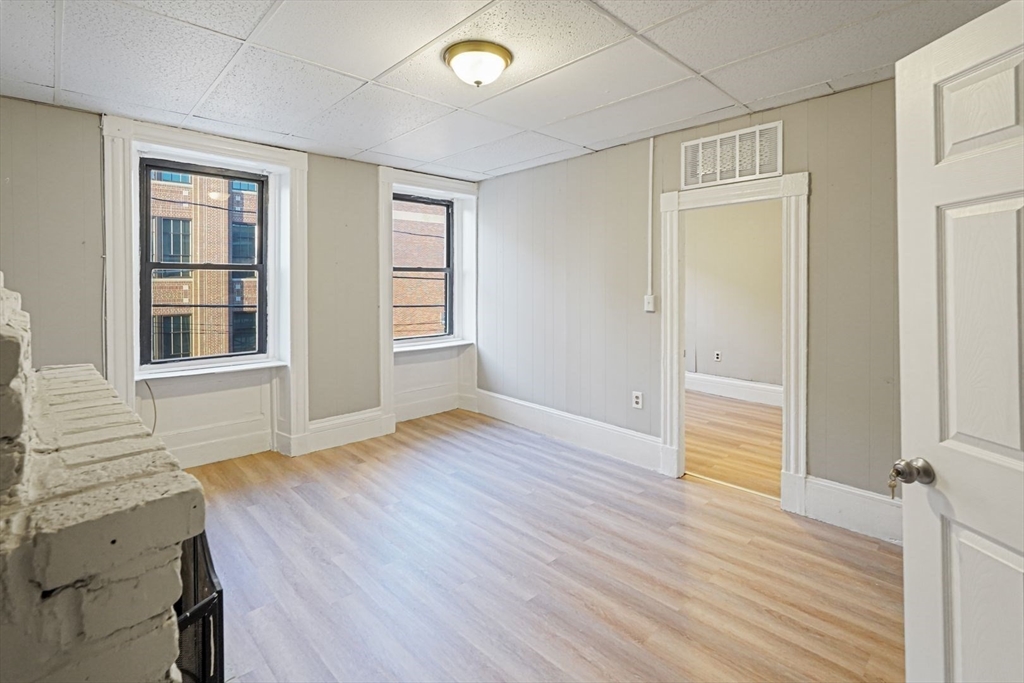 110 Appleton Street, Unit 2 Lowell, MA 01852 - Photo 7 of 12