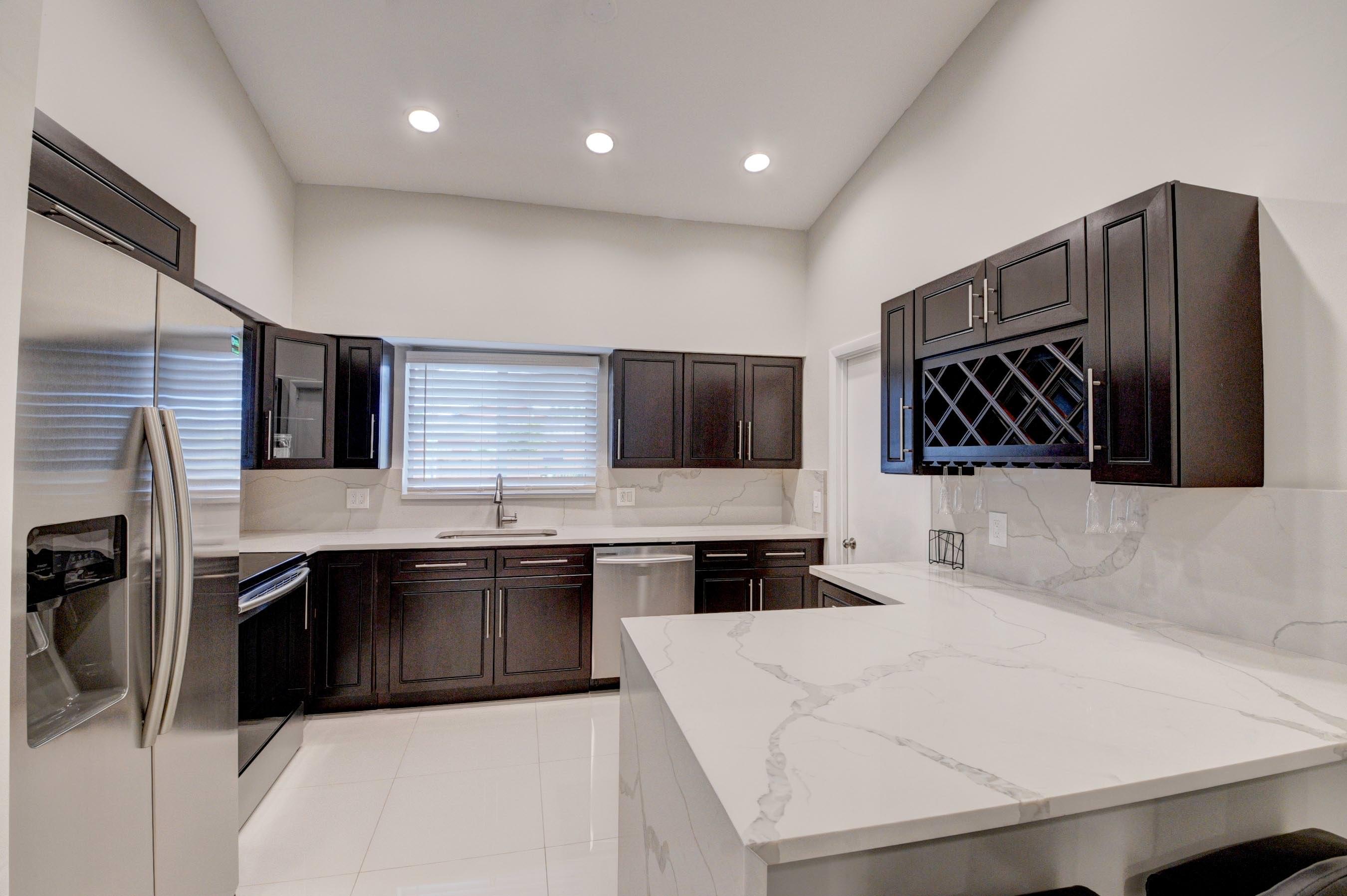9713 Carousel Circle North Boca Raton, FL 33434 - Photo 8 of 33 13_dsc_1228_29_30_31_32
