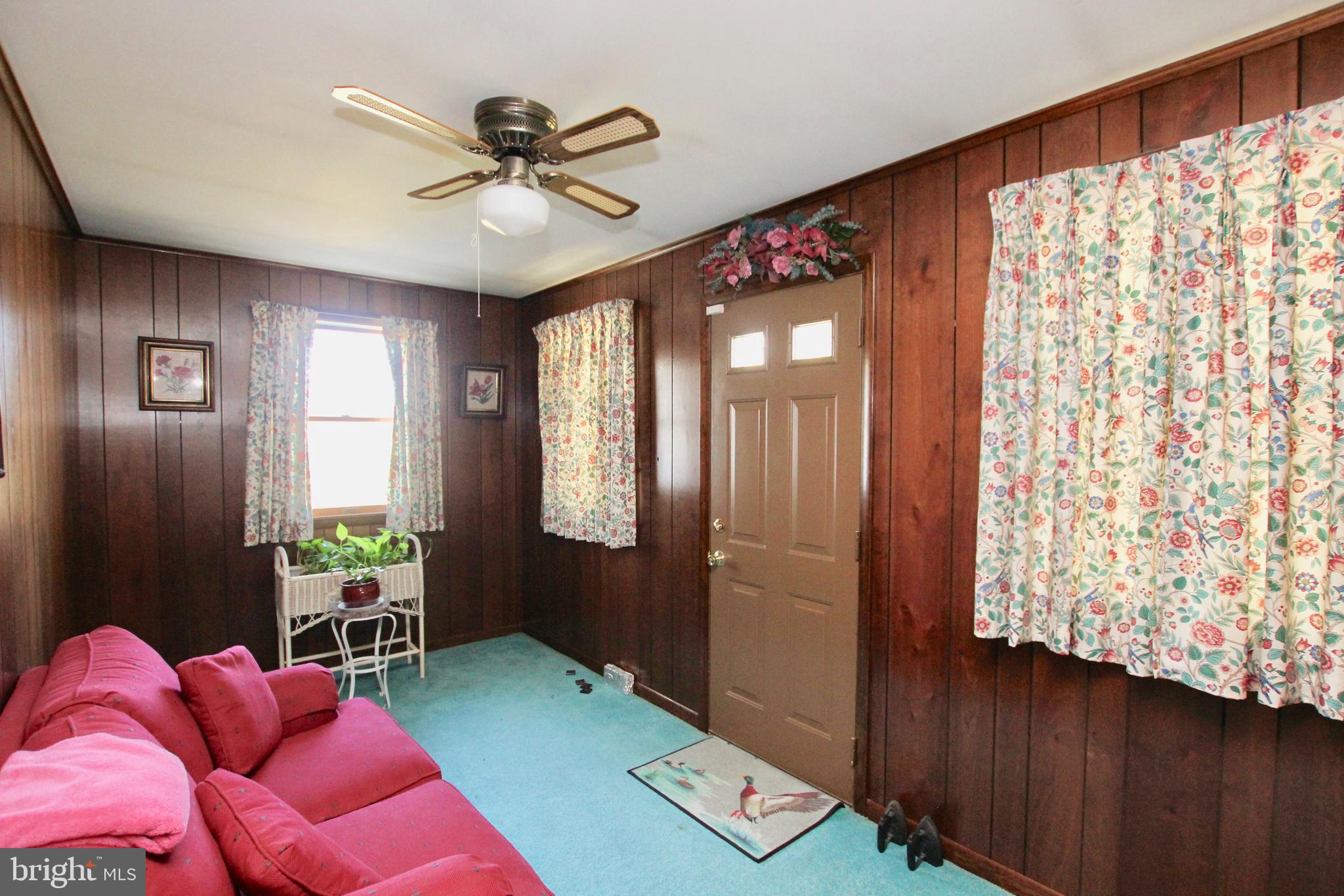 14751 Wilson Hill Road Georgetown, DE 19947 - Photo 19 of 25 Sitting room