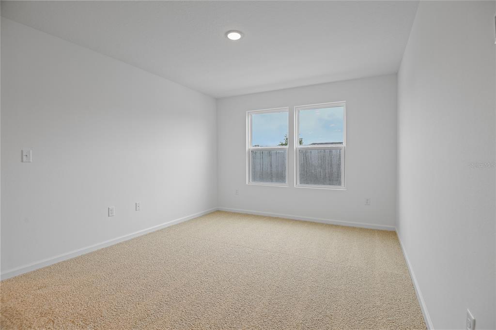 1035 Wisteria Way Dundee, FL 33838 - Photo 12 of 24