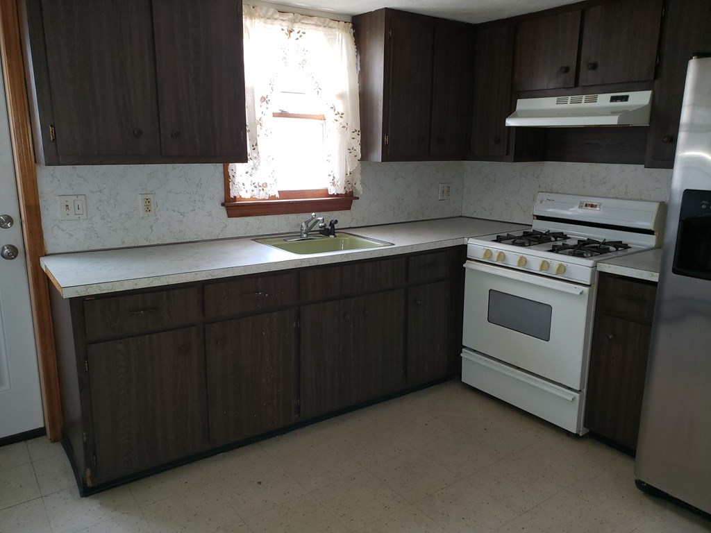 147 Fenno Street Revere, MA 02151 - Photo 28 of 34