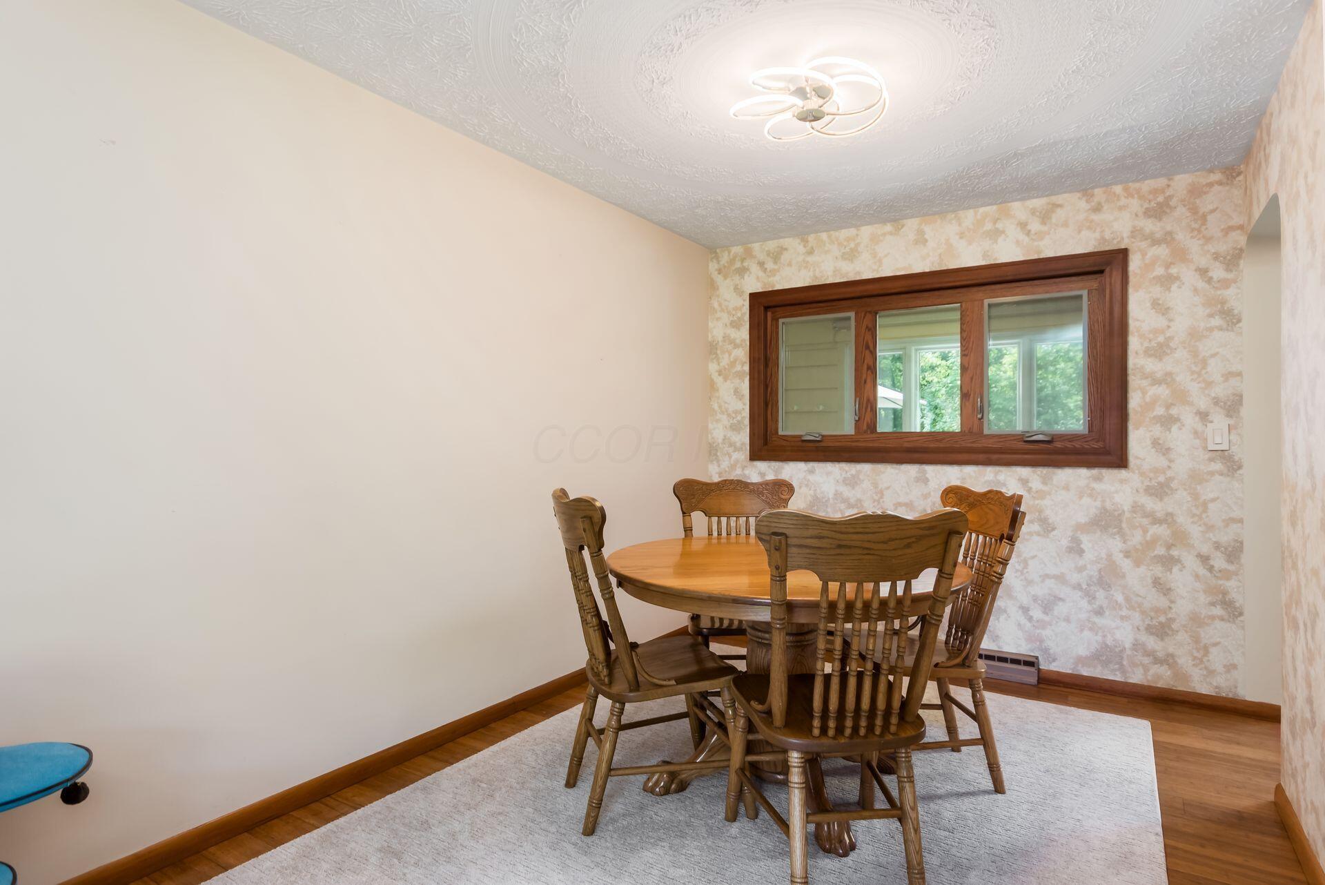 2275 Gardner Road Galloway, OH 43119 - Photo 6 of 38 Dining Room