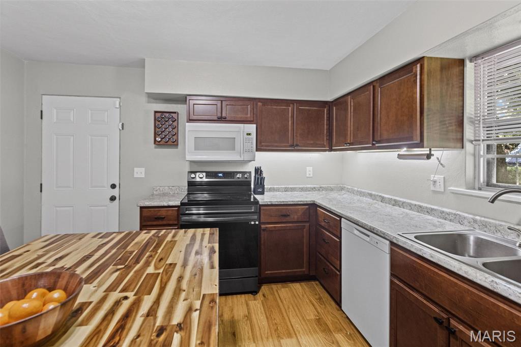 2229 East A Street Belleville, IL 62221 - Photo 9 of 24