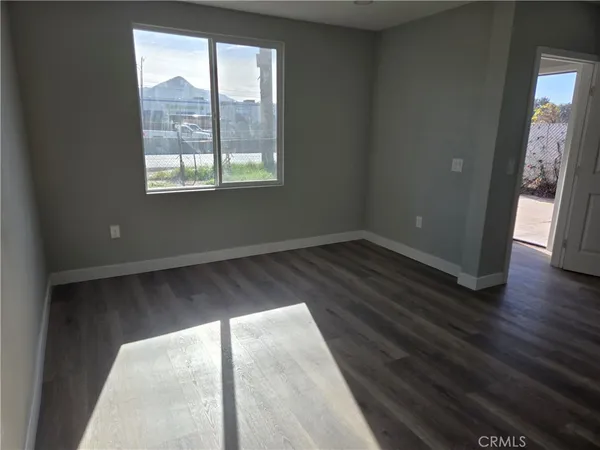 $3,000 | 577 West La Cadena Drive, Riverside, CA 92501