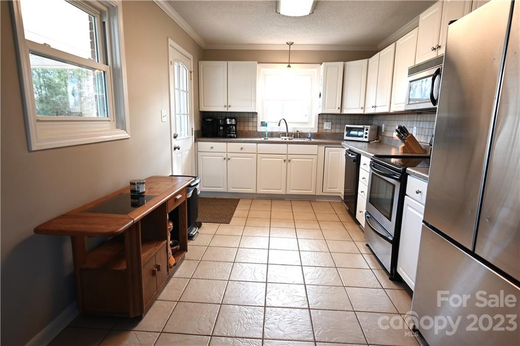 2398 Providence Mill Road Newton, NC 28658 - Photo 9 of 29 Gallery Image 9