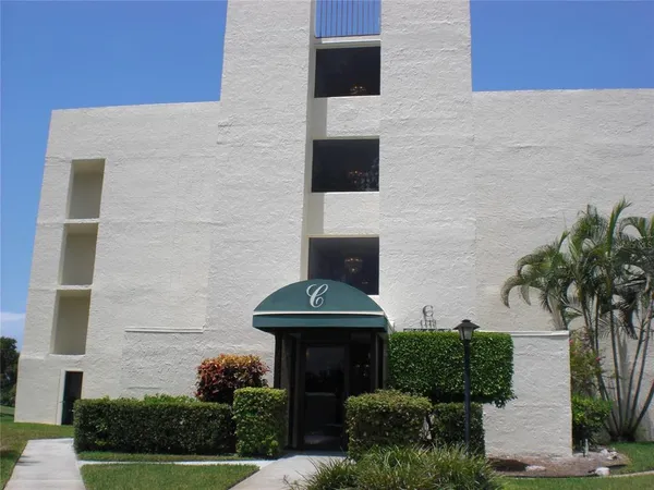 $1,400 | 4119 61st Ave Terrace West, Unit 404, Bradenton, FL 34210