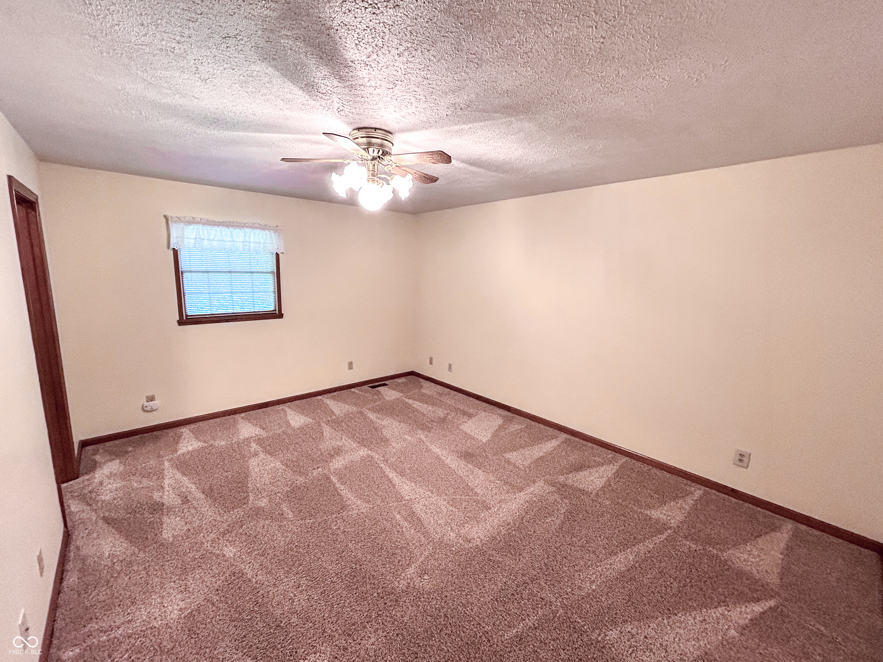 5488 North German Church Road Indianapolis, IN 46235 - Photo 24 of 54