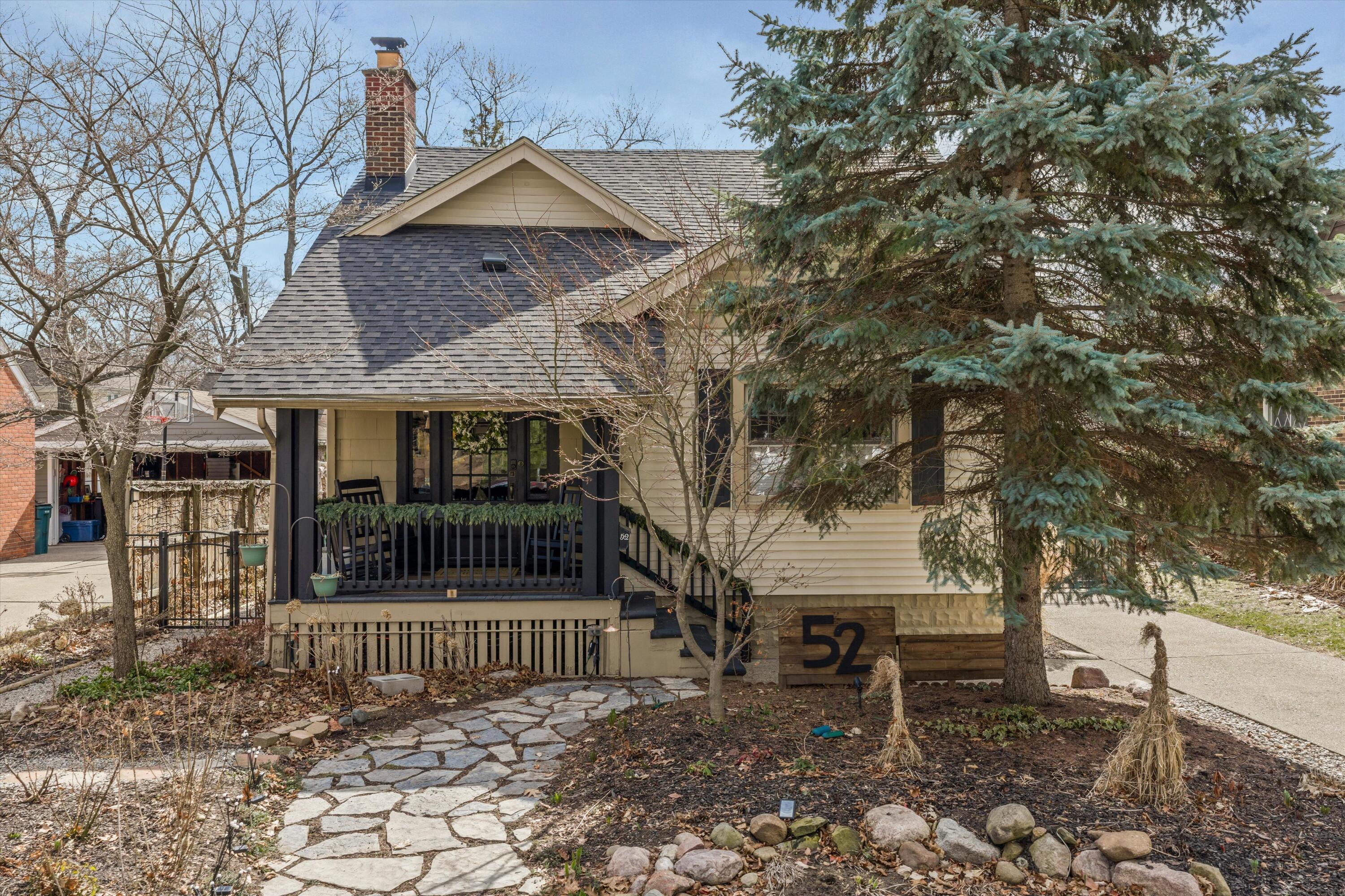 30-52 Devonshire Rd Pleasant Ridge 0035