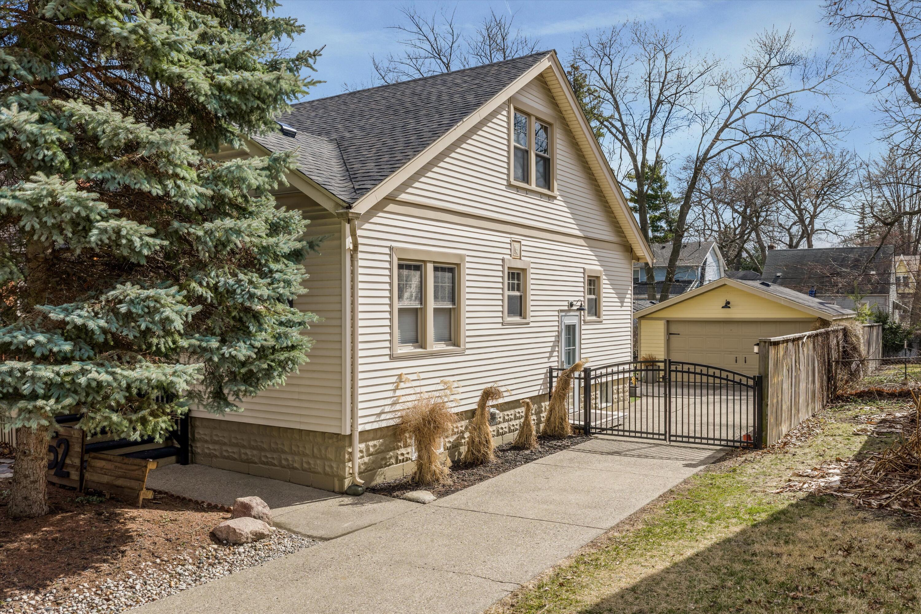 52 Devonshire Road Pleasant Ridge, MI 48069 - Photo 27 of 35 31-52 Devonshire Rd Pleasant Ridge 0036