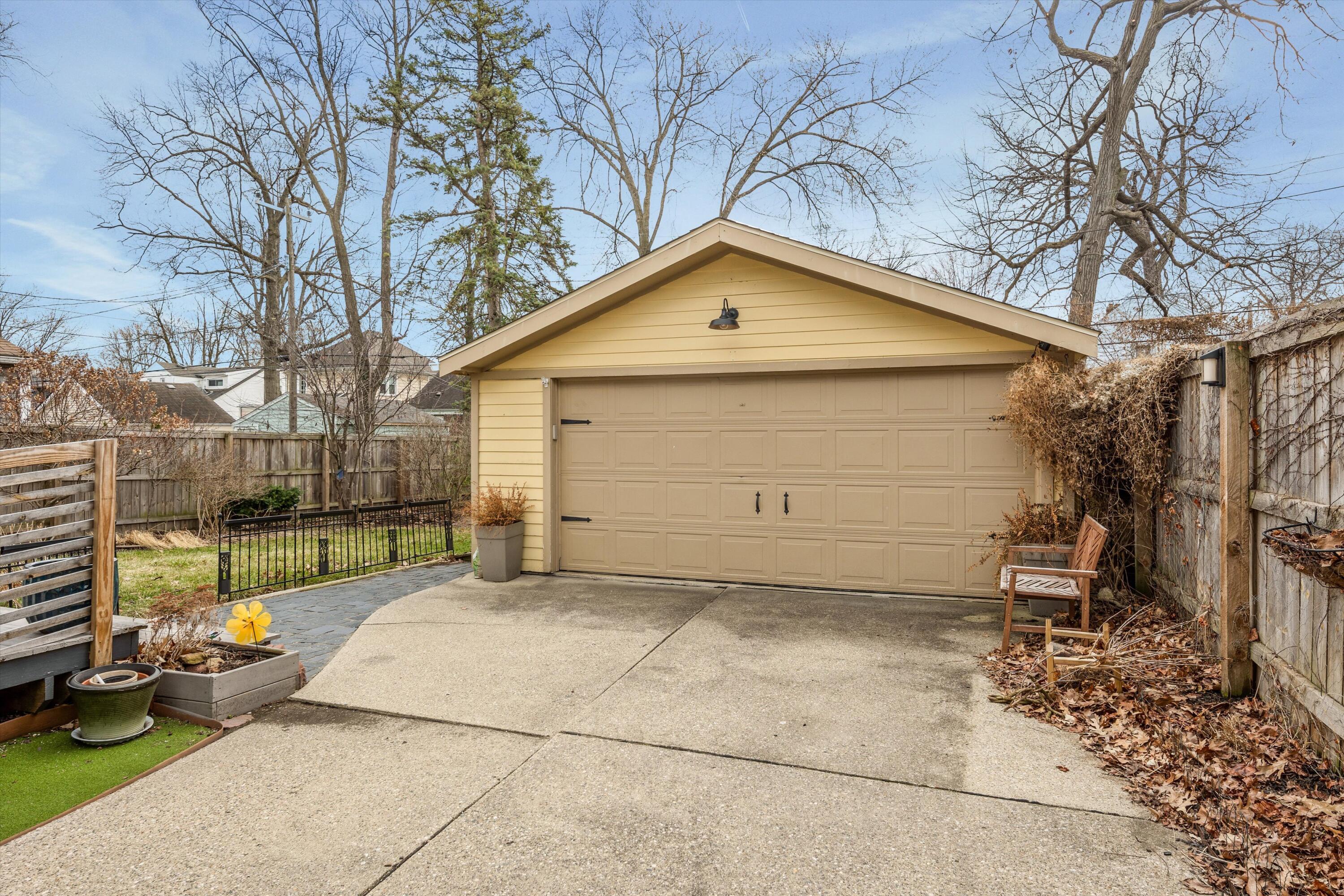 52 Devonshire Road Pleasant Ridge, MI 48069 - Photo 28 of 35 32-52 Devonshire Rd Pleasant Ridge 0001
