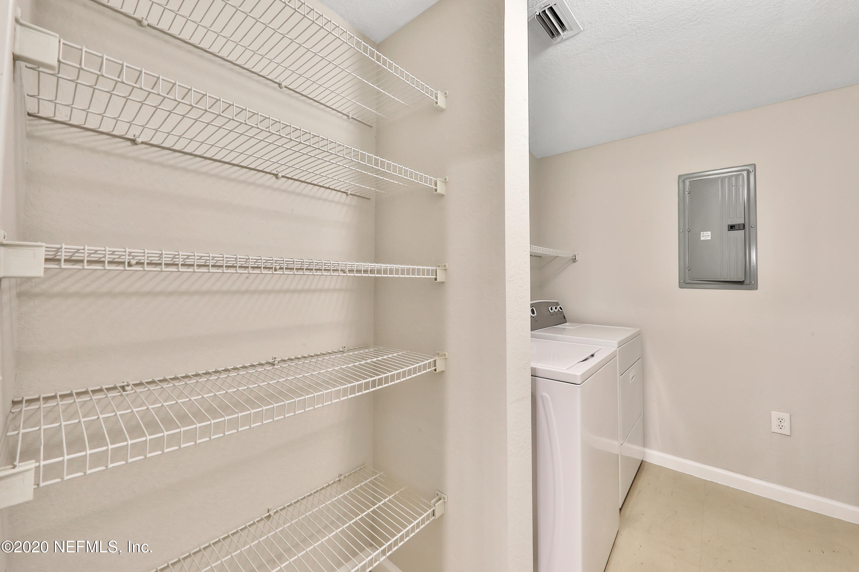 10075 Gate Parkway, Unit 1009 Jacksonville, FL 32246 - Photo 7 of 51 a close up of a shower