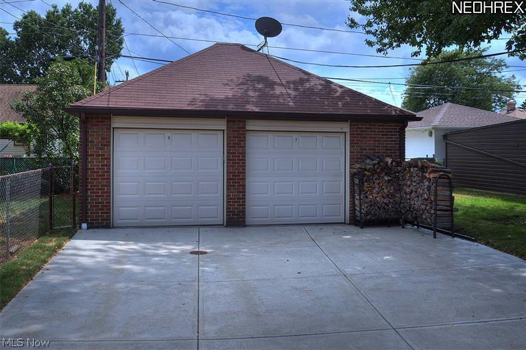 7811 Ackley Road Parma, OH 44129 - Photo 23 of 25
