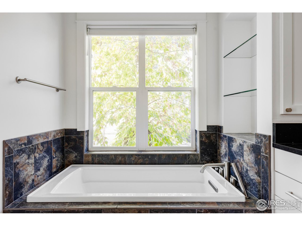 2129 23rd Street Boulder, CO 80302 - Photo 22 of 32 a view of bath room with window