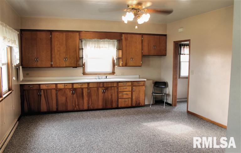 12865 Sand Road Fulton, IL 61252 - Photo 4 of 11