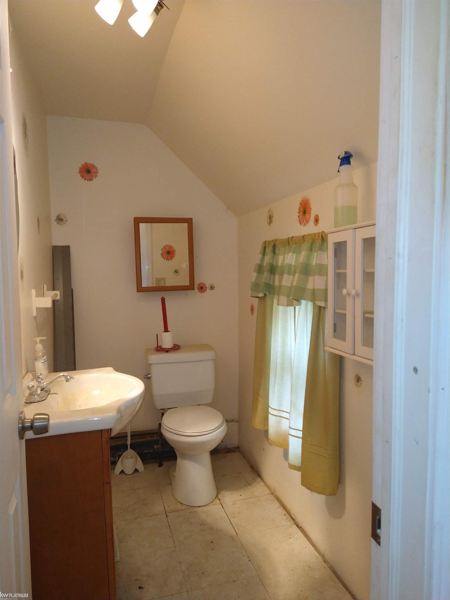 3245 Farr Road Applegate, MI 48401 - Photo 11 of 18 50095852-10.JPG