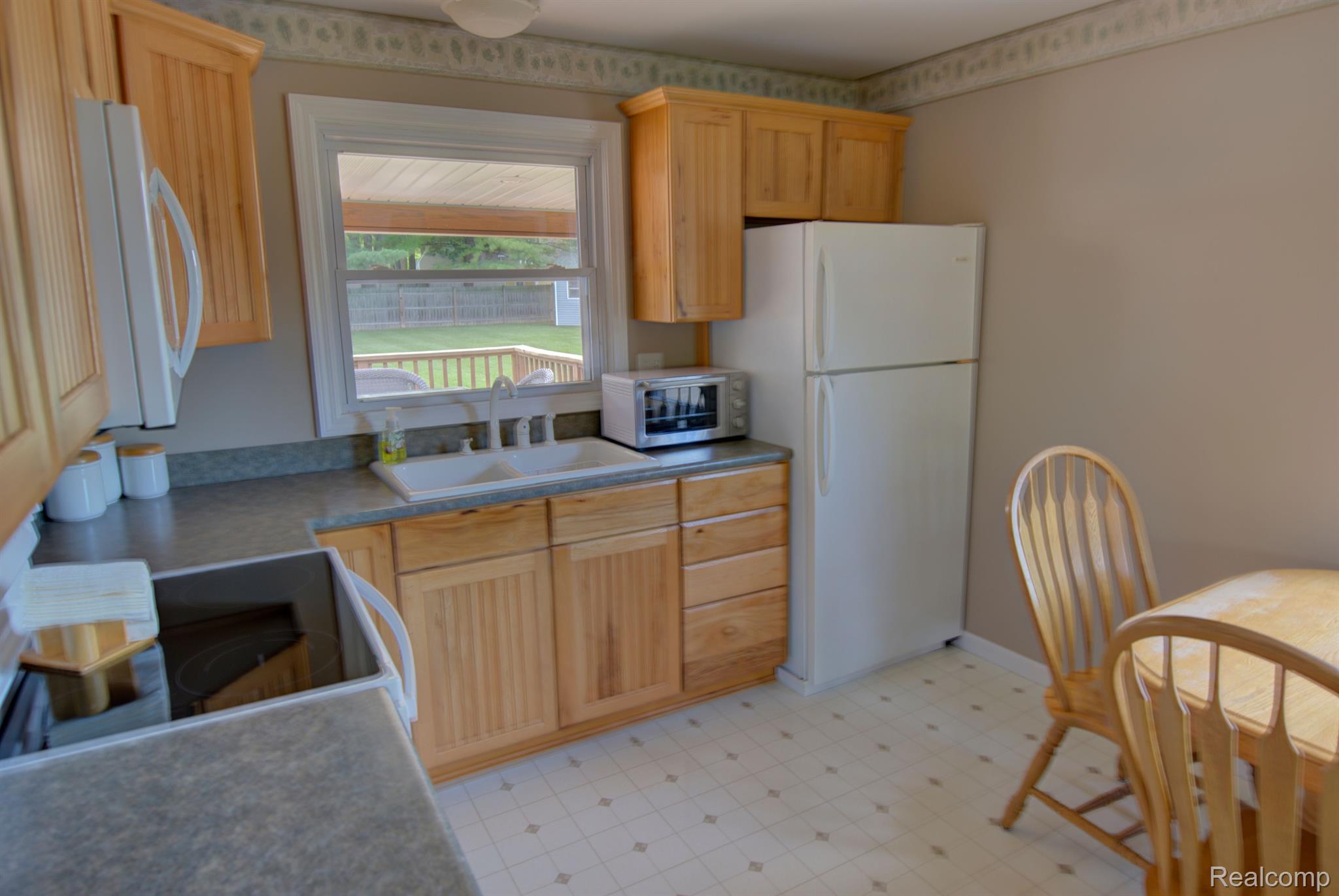 212 Elms Road Flushing, MI 48433 - Photo 11 of 41 Gallery Image 11