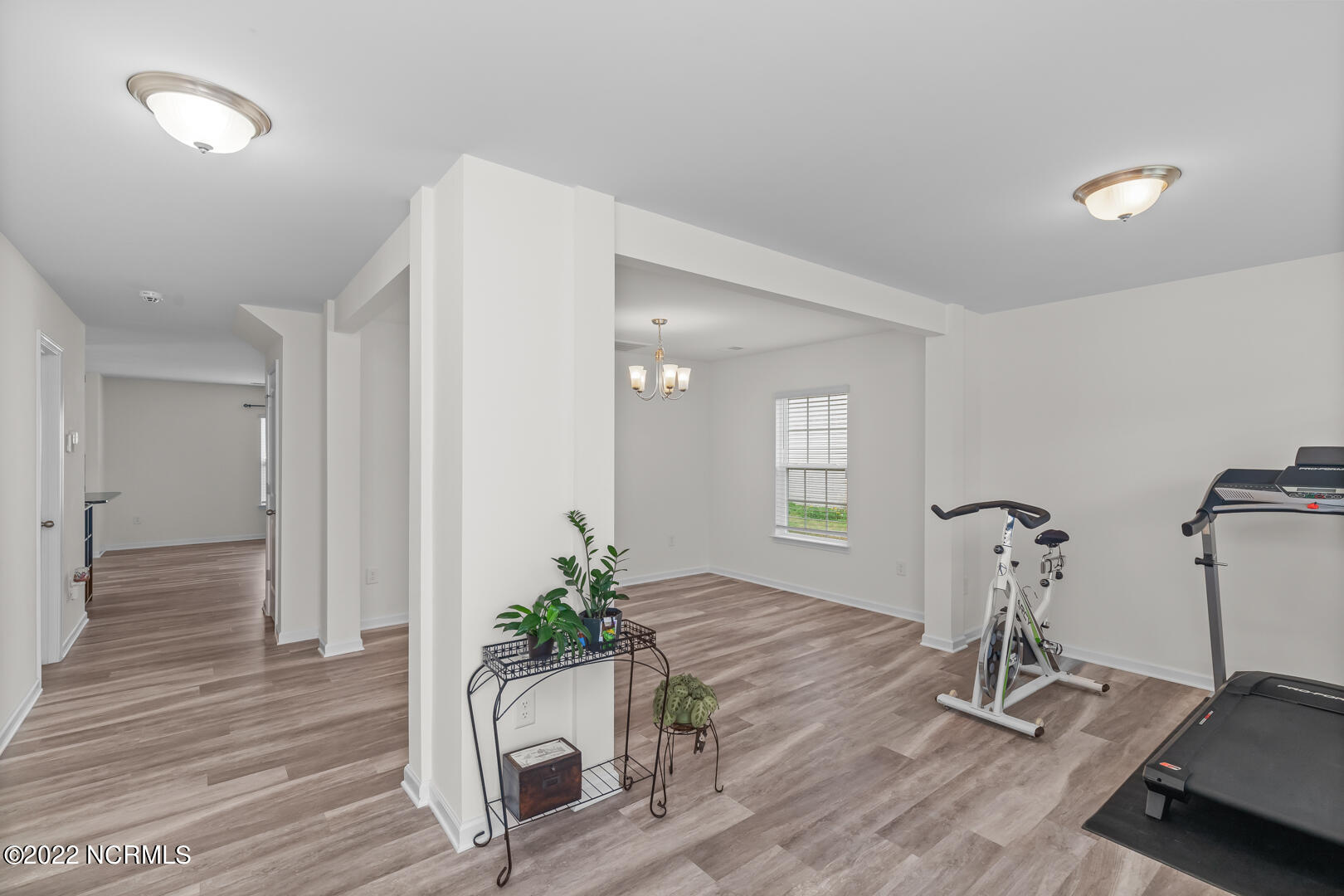 311 Frida Road New Bern, NC 28560 - Photo 4 of 29 Entryway