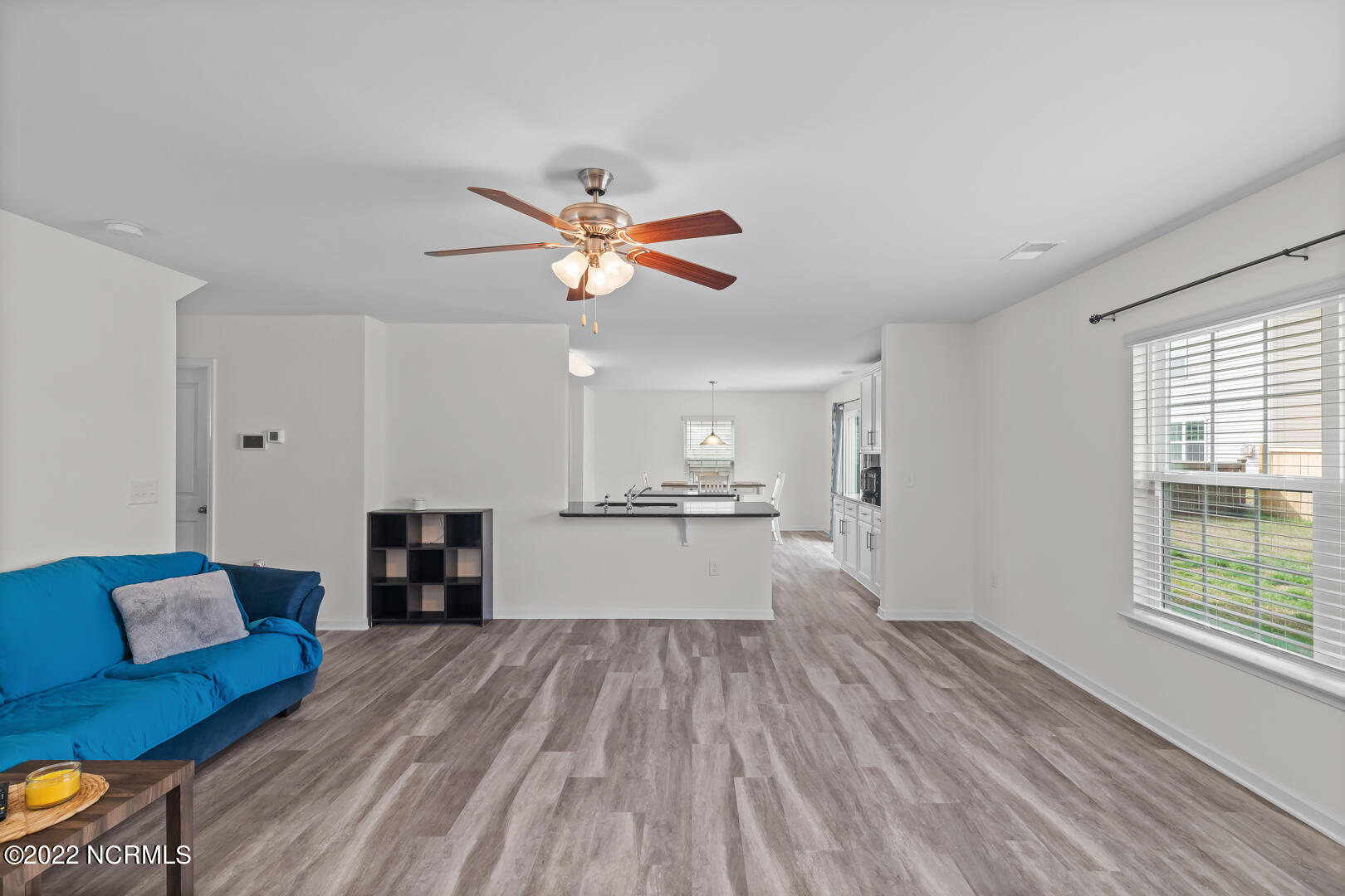 311 Frida Road New Bern, NC 28560 - Photo 8 of 29 living room