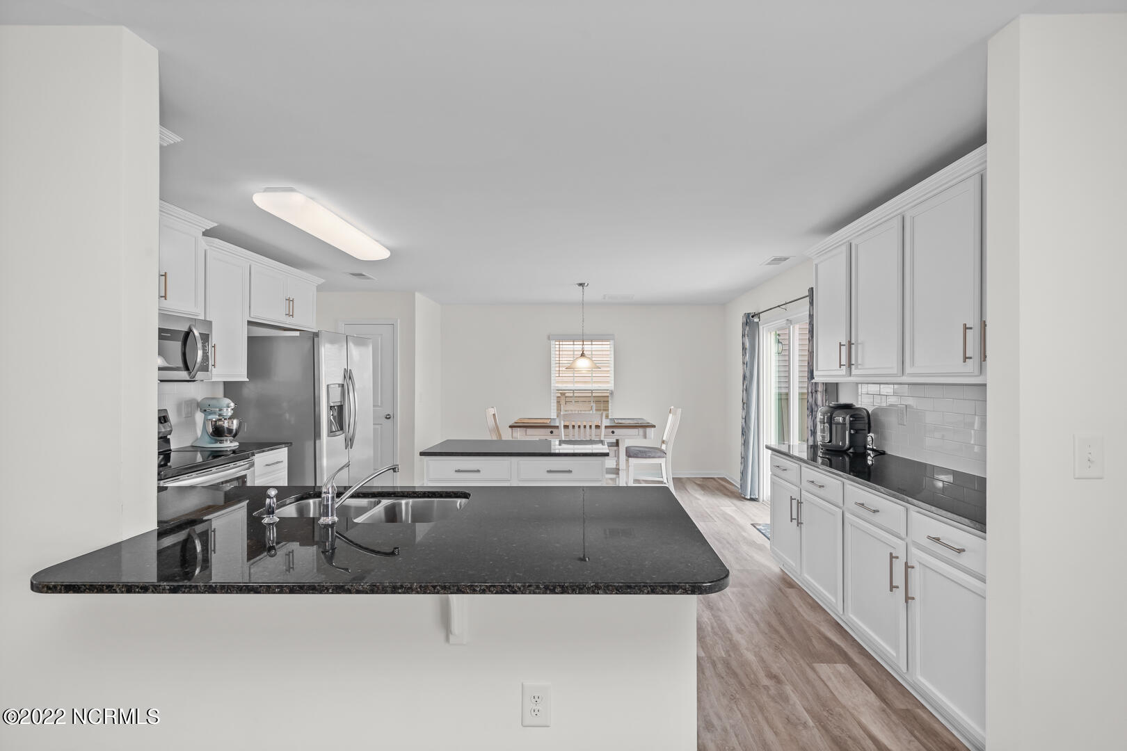 311 Frida Road New Bern, NC 28560 - Photo 9 of 29 kitchen