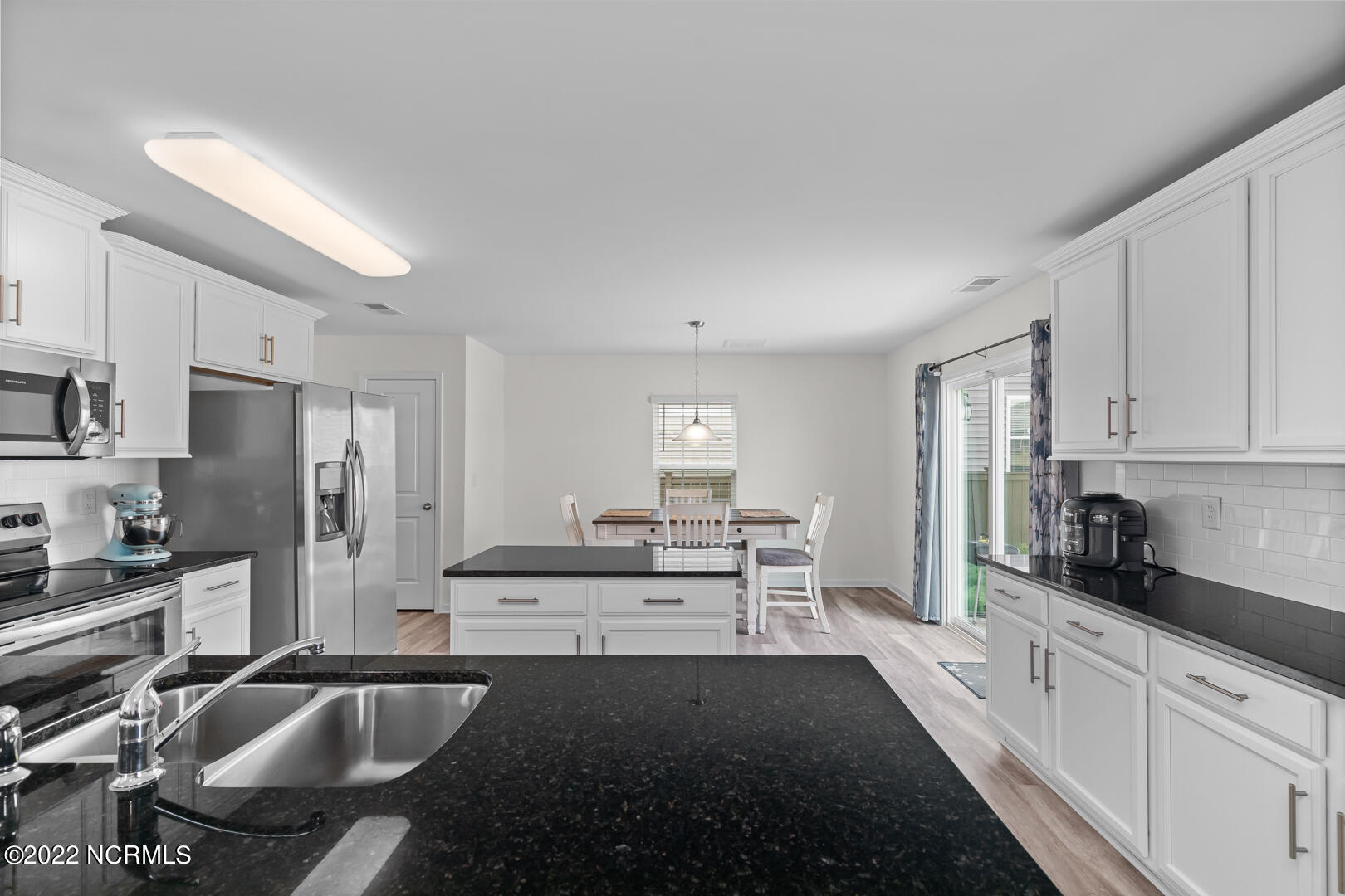 311 Frida Road New Bern, NC 28560 - Photo 10 of 29 kitchen