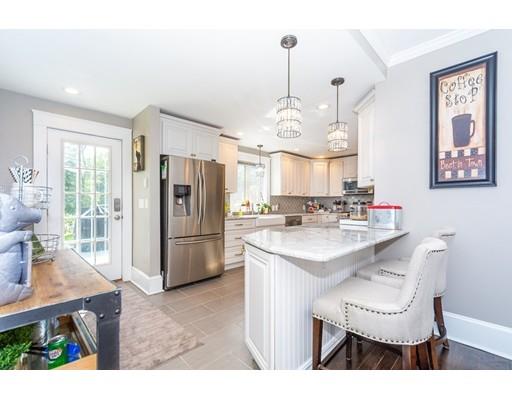 168 Dunstable Road Chelmsford, MA 01863 - Photo 3 of 27