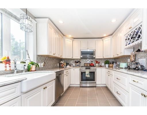 168 Dunstable Road Chelmsford, MA 01863 - Photo 4 of 27