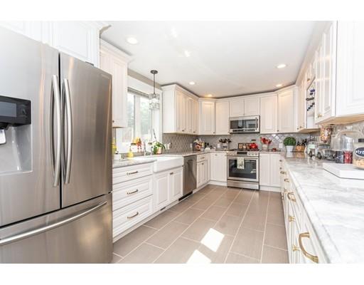 168 Dunstable Road Chelmsford, MA 01863 - Photo 5 of 27
