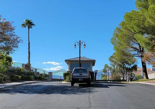 $650,000 | 3064 Yankee Clipper Drive, Las Vegas, NV 89117