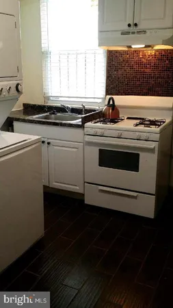 $3,100 | 237 Elm Street Northwest, Washington, DC 20001