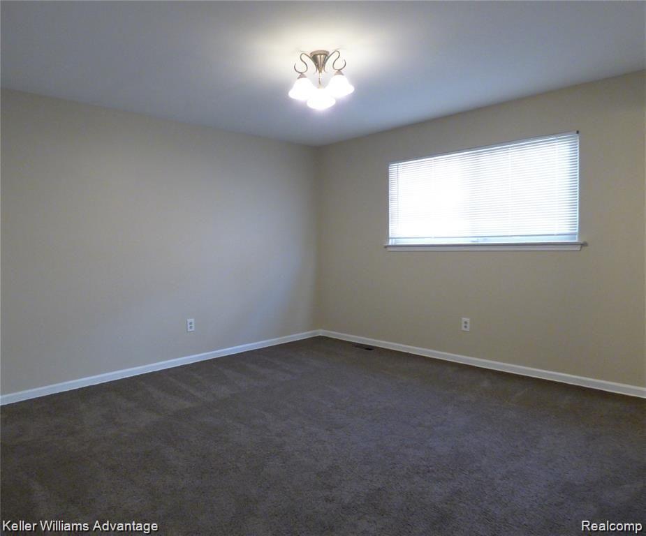 8203 Middlepoint Street Detroit, MI 48204 - Photo 8 of 21