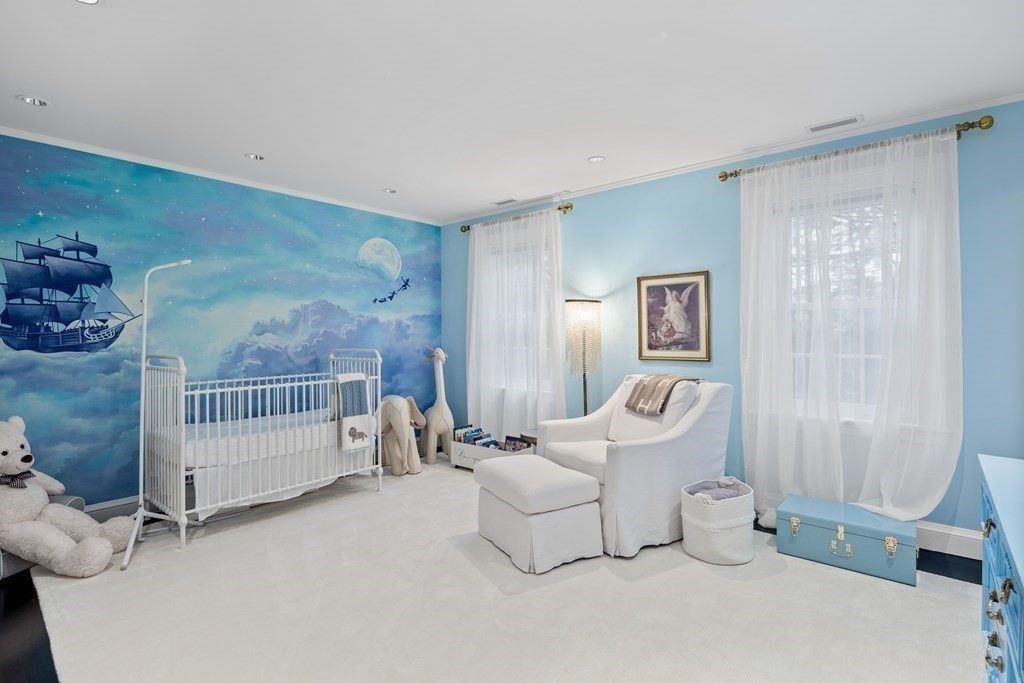 35 Wykeham Road Newton, MA 02465 - Photo 27 of 40 a living room with furniture and a window