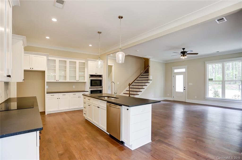 846 Union New Hope Road Gastonia, NC 28056 - Photo 12 of 41 a kitchen with granite countertop a stove and a refrigerator