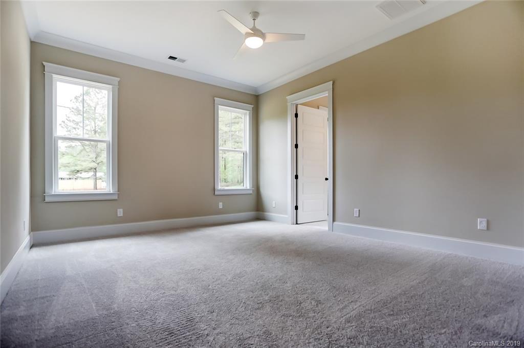 846 Union New Hope Road Gastonia, NC 28056 - Photo 18 of 41 an empty room with windows and closet