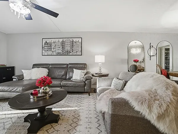 $295,000 | 601 North Mc Donald Street, Unit 109, Mount Dora, FL 32757