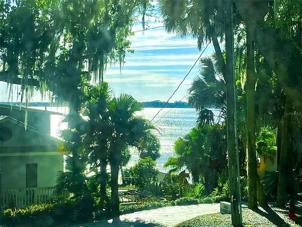 $295,000 | 601 North Mc Donald Street, Unit 109, Mount Dora, FL 32757