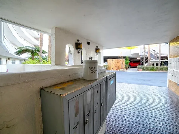 $295,000 | 601 North Mc Donald Street, Unit 109, Mount Dora, FL 32757