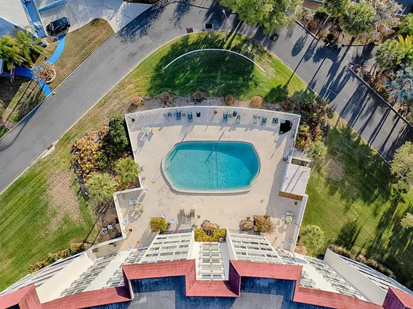 $295,000 | 601 North Mc Donald Street, Unit 109, Mount Dora, FL 32757