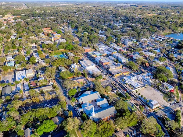 $295,000 | 601 North Mc Donald Street, Unit 109, Mount Dora, FL 32757