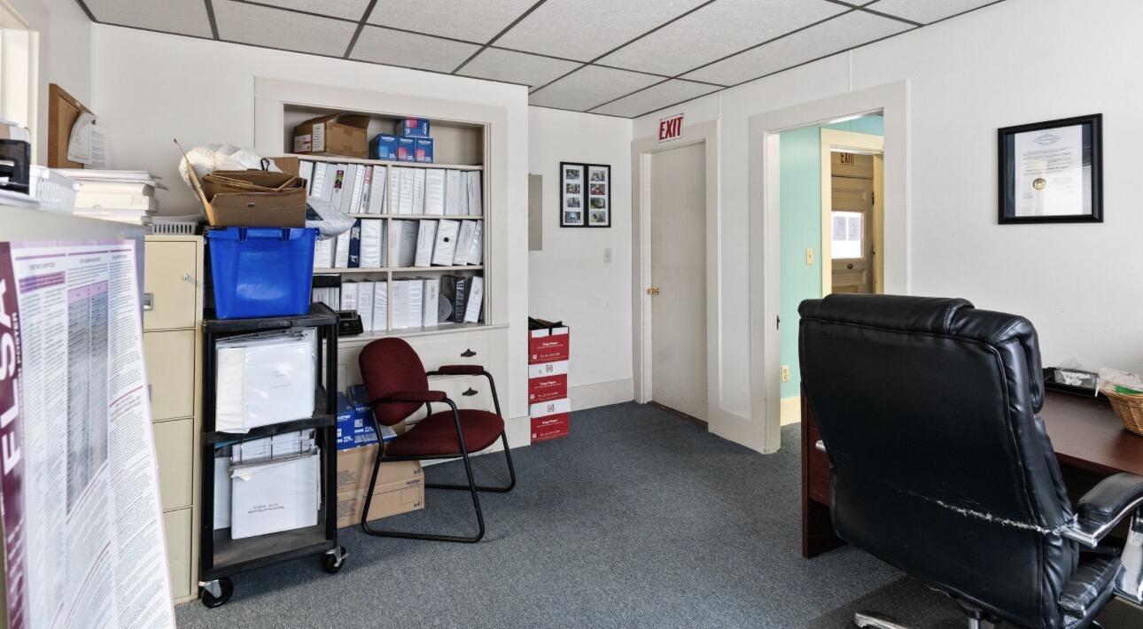 201 Knox Street Rumford, ME 04276 - Photo 10 of 38 IMG_2066