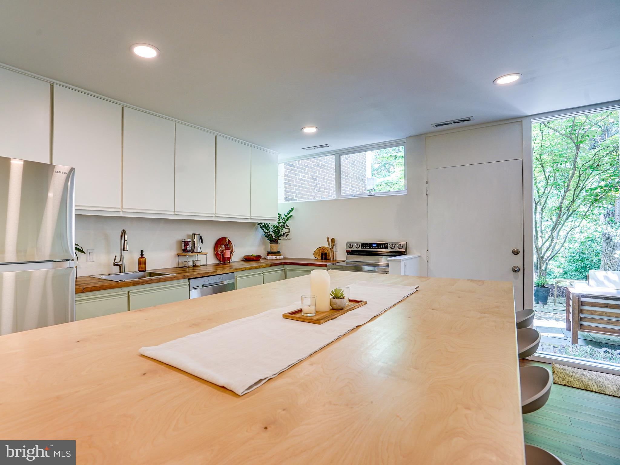 11513 Maple Ridge Road Reston, VA 20190 - Photo 15 of 51 Gallery Image 15