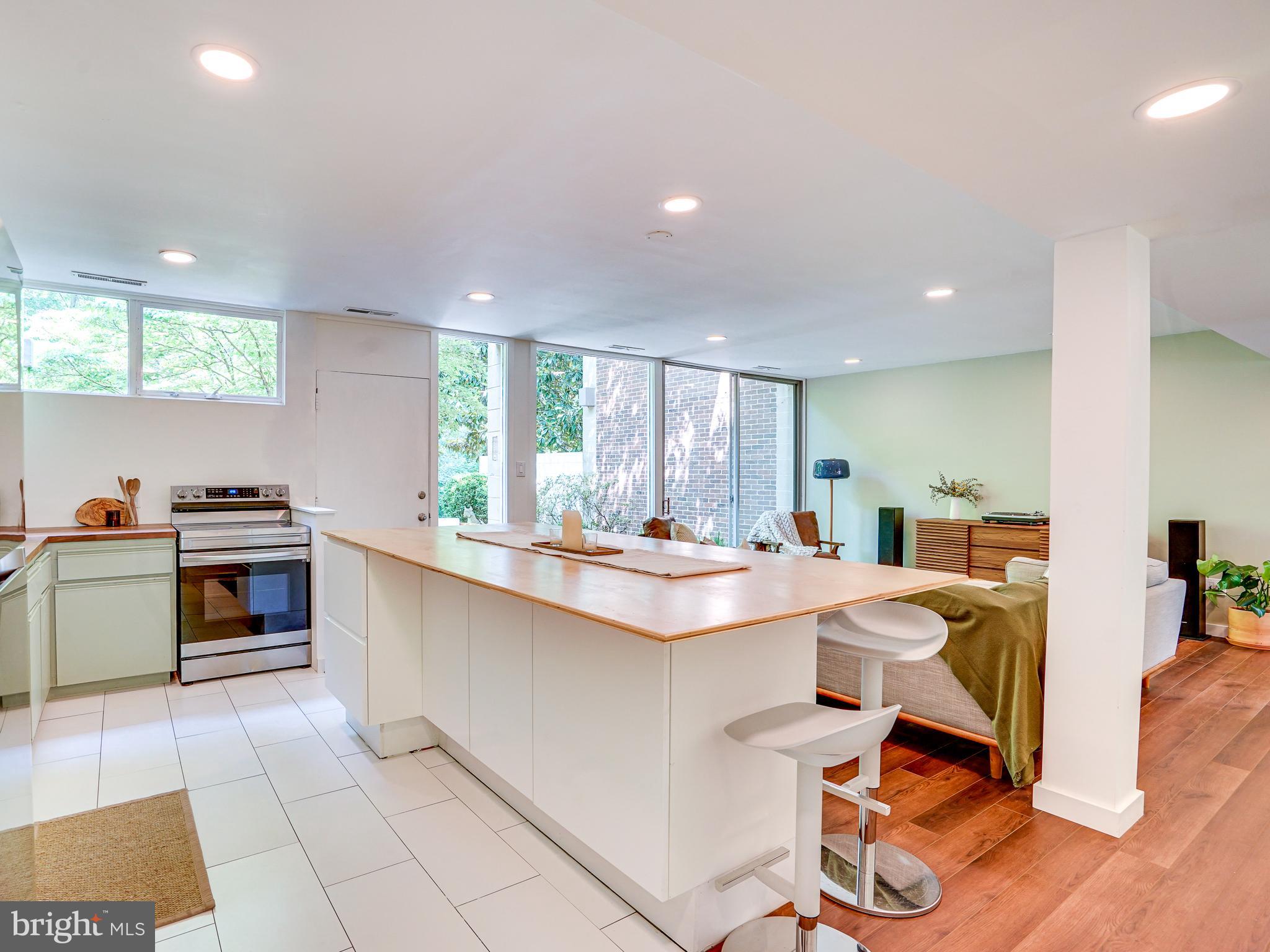 11513 Maple Ridge Road Reston, VA 20190 - Photo 17 of 51 Gallery Image 17