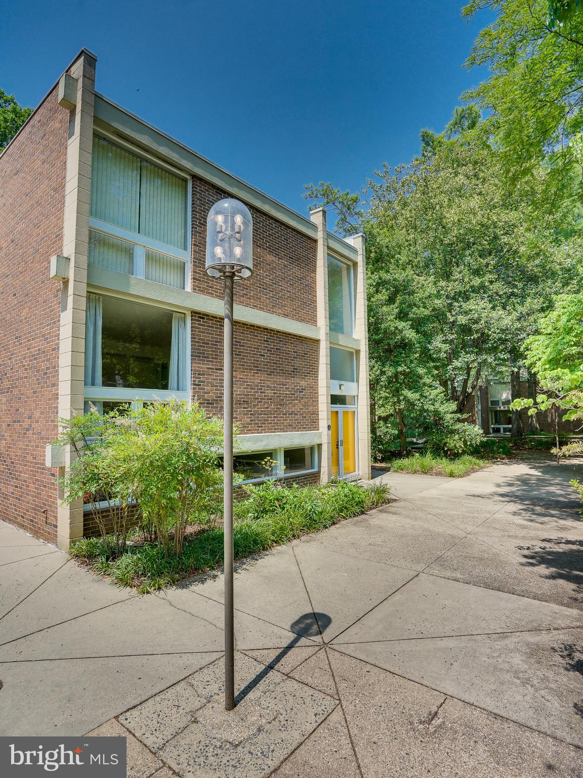 11513 Maple Ridge Road Reston, VA 20190 - Photo 2 of 51 Gallery Image 2