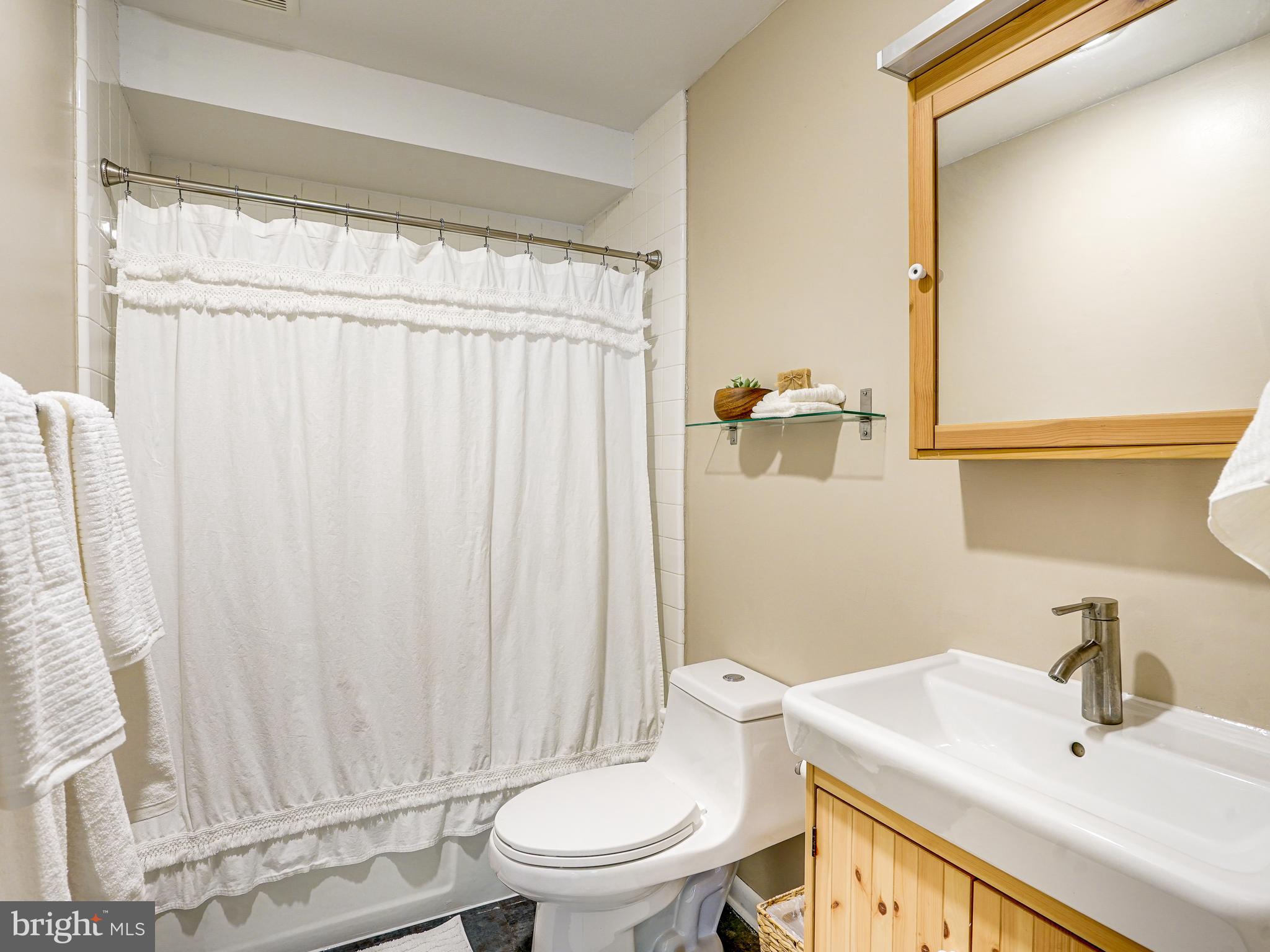 11513 Maple Ridge Road Reston, VA 20190 - Photo 44 of 51 Gallery Image 44
