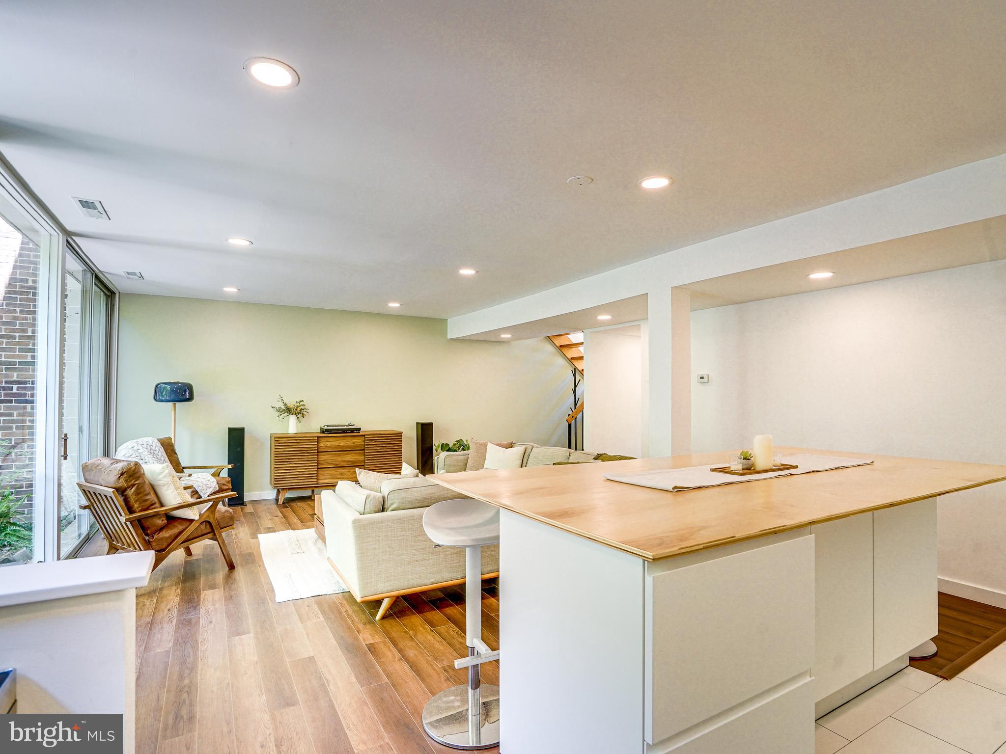 11513 Maple Ridge Road Reston, VA 20190 - Photo 7 of 51 Gallery Image 7