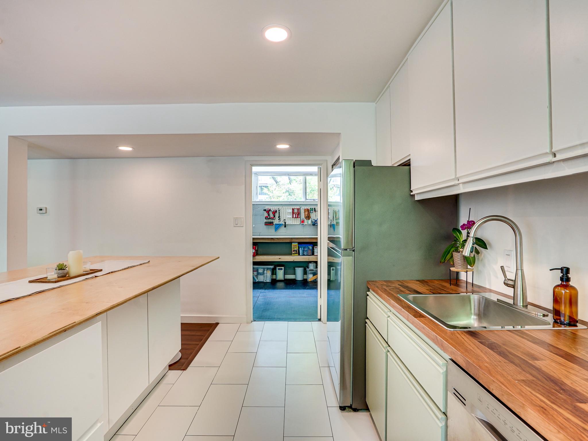 11513 Maple Ridge Road Reston, VA 20190 - Photo 8 of 51 Gallery Image 8