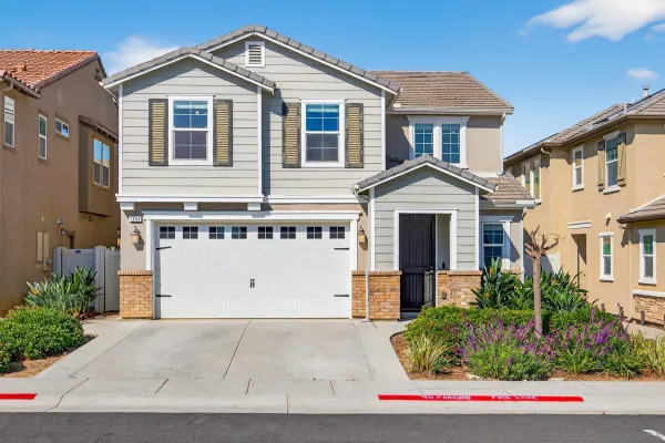 $1,099,999 | 1254 White Oak Court, El Cajon, CA 92020