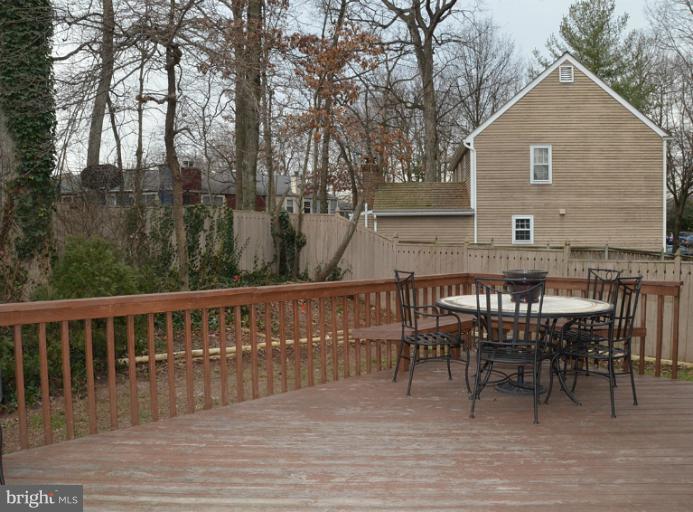 2070 Cobblestone Lane Reston, VA 20191 - Photo 22 of 25 Exterior (Rear)