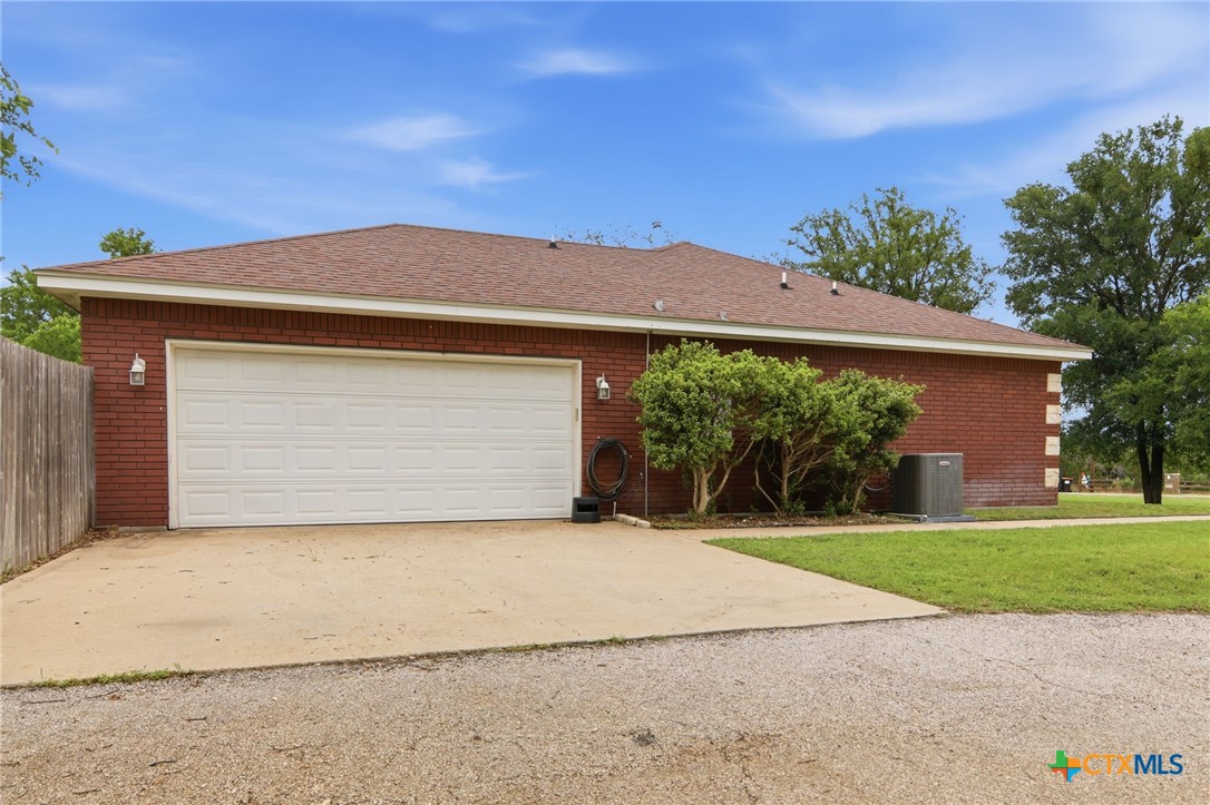 1398 County Road 3152 Kempner, TX 76539 - Photo 6 of 32