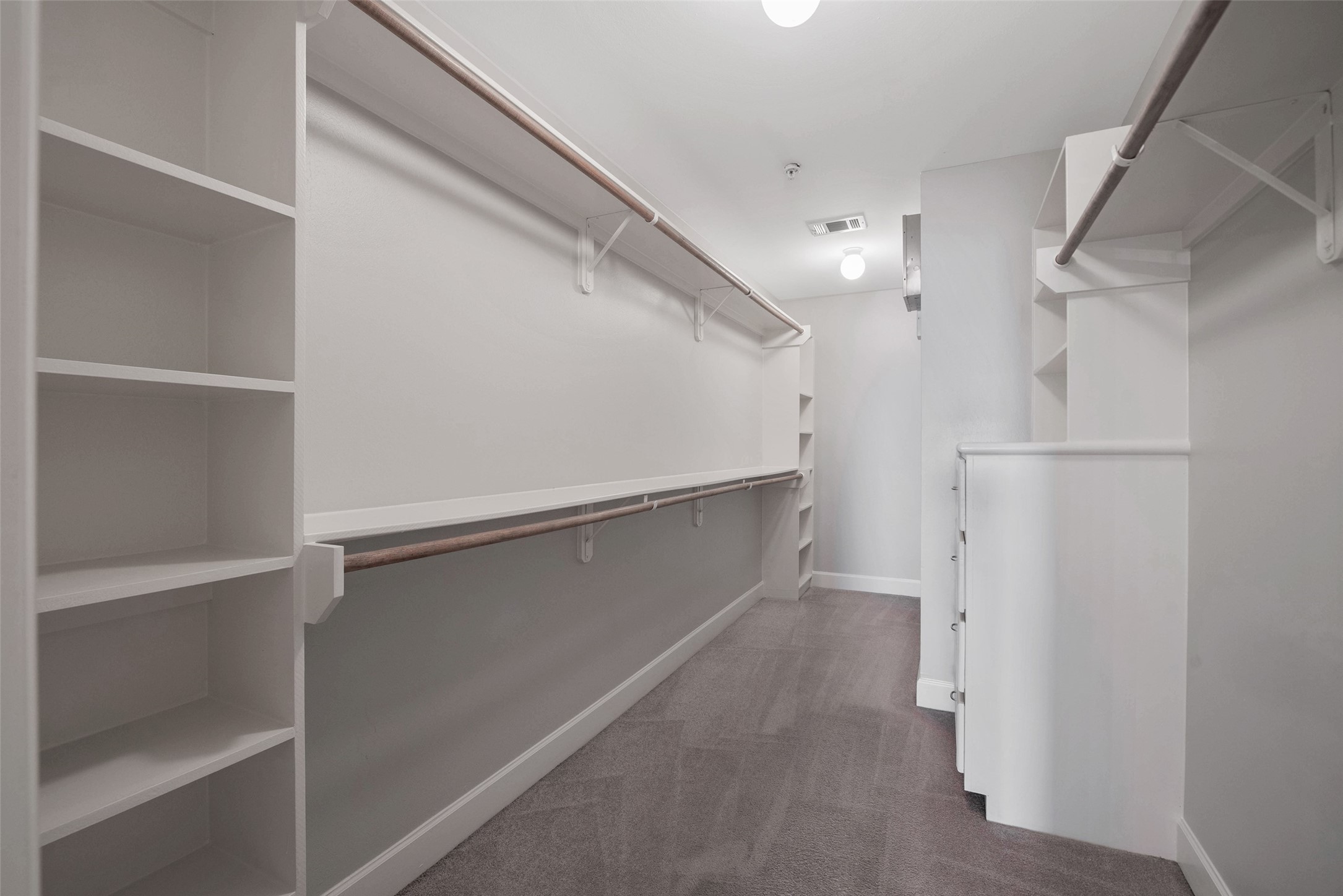 7650 Springhill Street, Unit 603 Houston, TX 77021 - Photo 18 of 26 a view of closet area