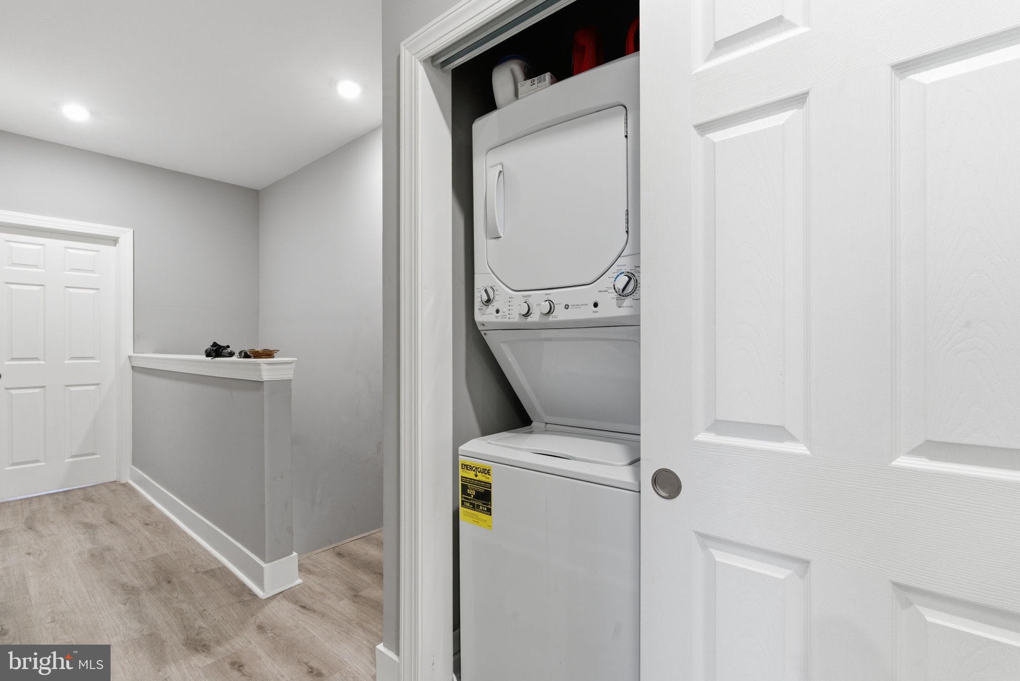 1813 South 23rd Street Philadelphia, PA 19145 - Photo 20 of 23 a utility room with dryer and washer